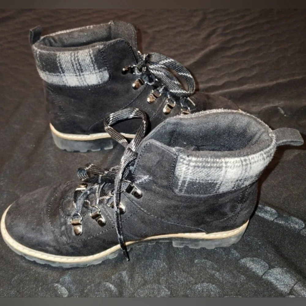 Sonoma Tigerfish Women's Fashion Hiking Boots Black Plaid Size 7.5